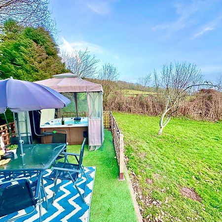 Three Bedroom Rural, Relaxing And Peaceful,Dogs Welcome! With Cymru Holidays 阿伯加文尼 外观 照片