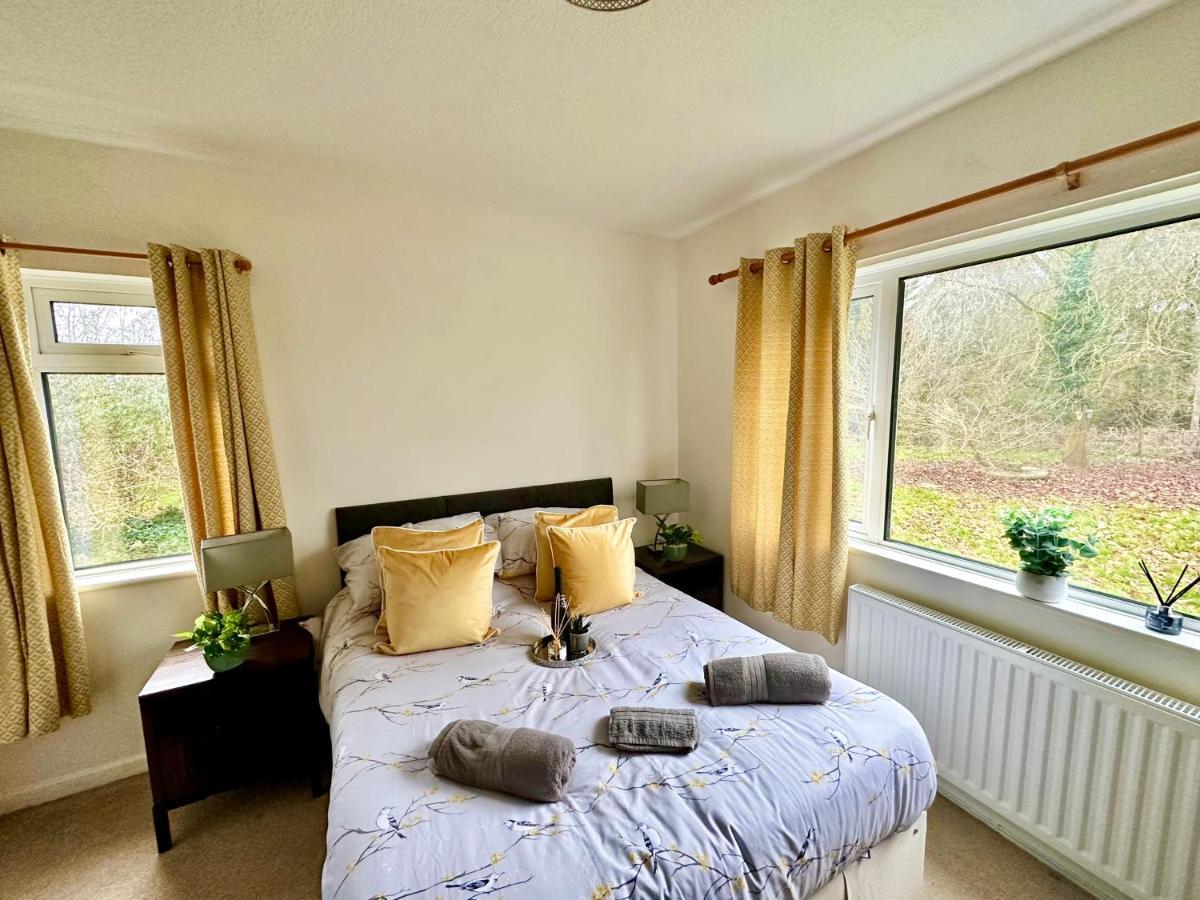 Three Bedroom Rural, Relaxing And Peaceful,Dogs Welcome! With Cymru Holidays 阿伯加文尼 外观 照片