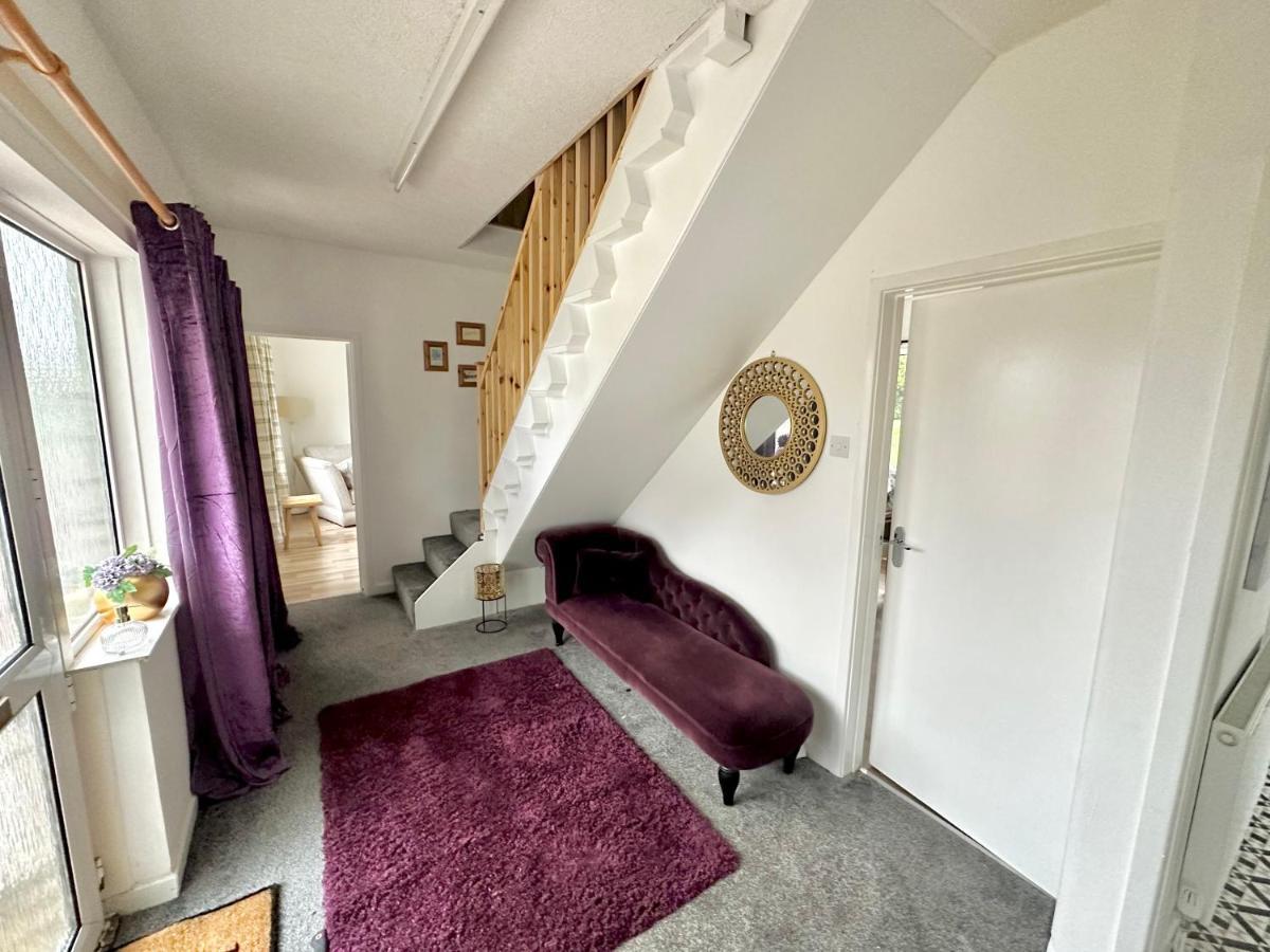 Three Bedroom Rural, Relaxing And Peaceful,Dogs Welcome! With Cymru Holidays 阿伯加文尼 外观 照片