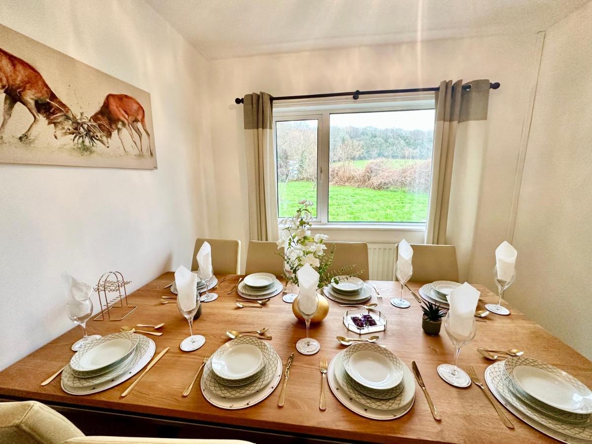 Three Bedroom Rural, Relaxing And Peaceful,Dogs Welcome! With Cymru Holidays 阿伯加文尼 外观 照片