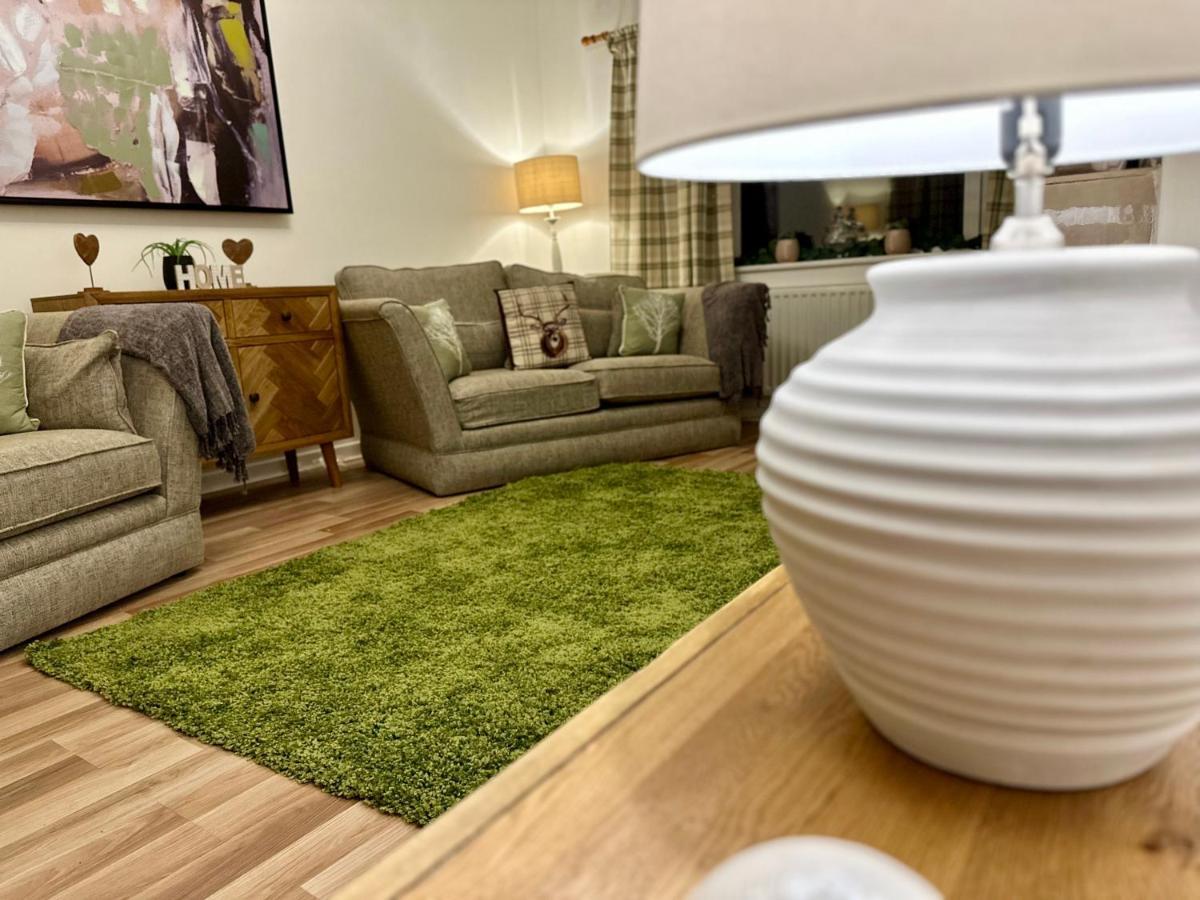 Three Bedroom Rural, Relaxing And Peaceful,Dogs Welcome! With Cymru Holidays 阿伯加文尼 外观 照片