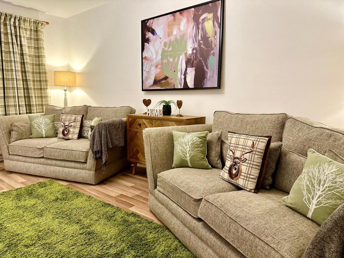 Three Bedroom Rural, Relaxing And Peaceful,Dogs Welcome! With Cymru Holidays 阿伯加文尼 外观 照片