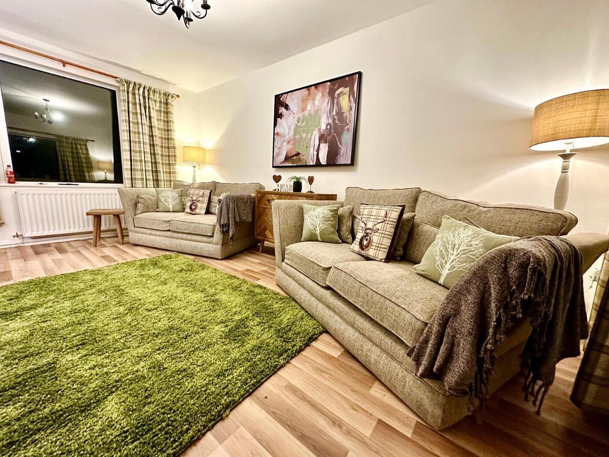 Three Bedroom Rural, Relaxing And Peaceful,Dogs Welcome! With Cymru Holidays 阿伯加文尼 外观 照片