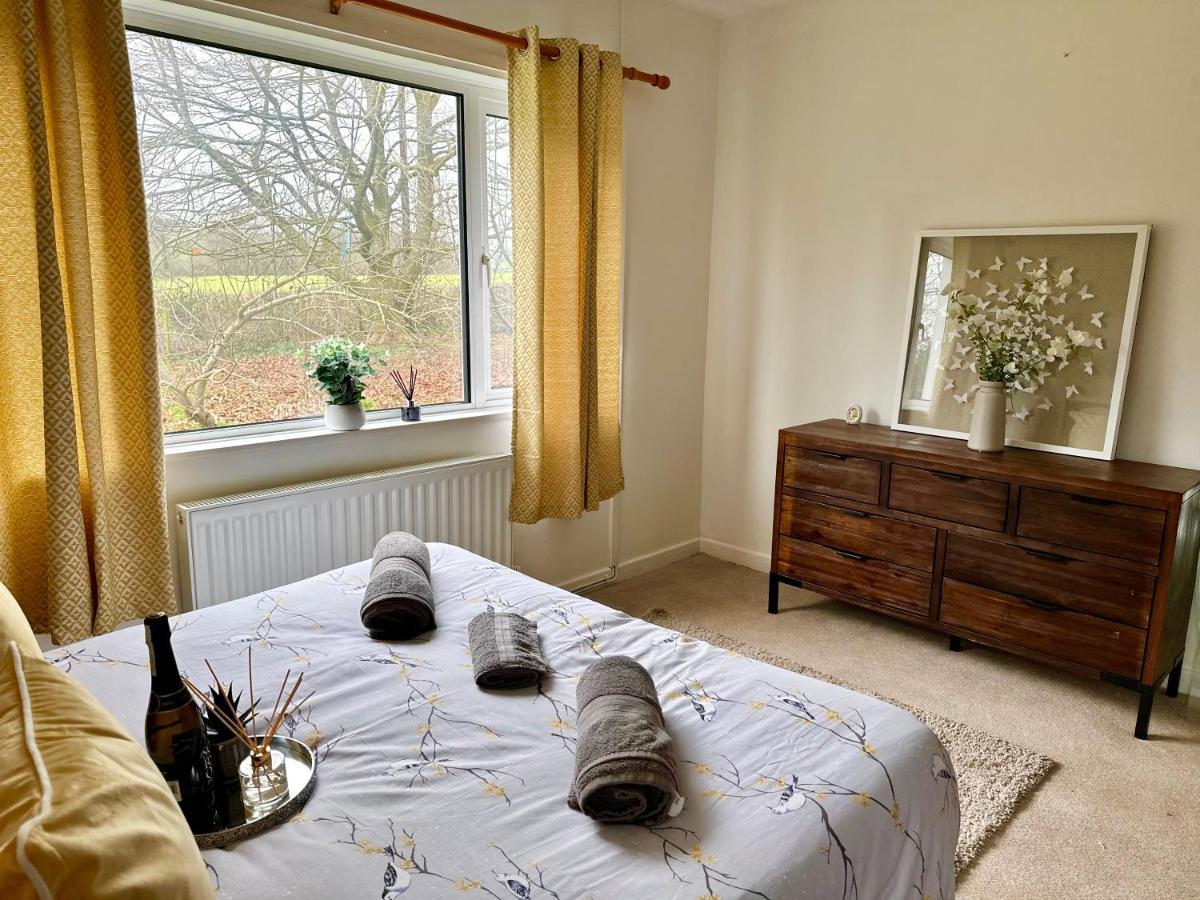 Three Bedroom Rural, Relaxing And Peaceful,Dogs Welcome! With Cymru Holidays 阿伯加文尼 外观 照片