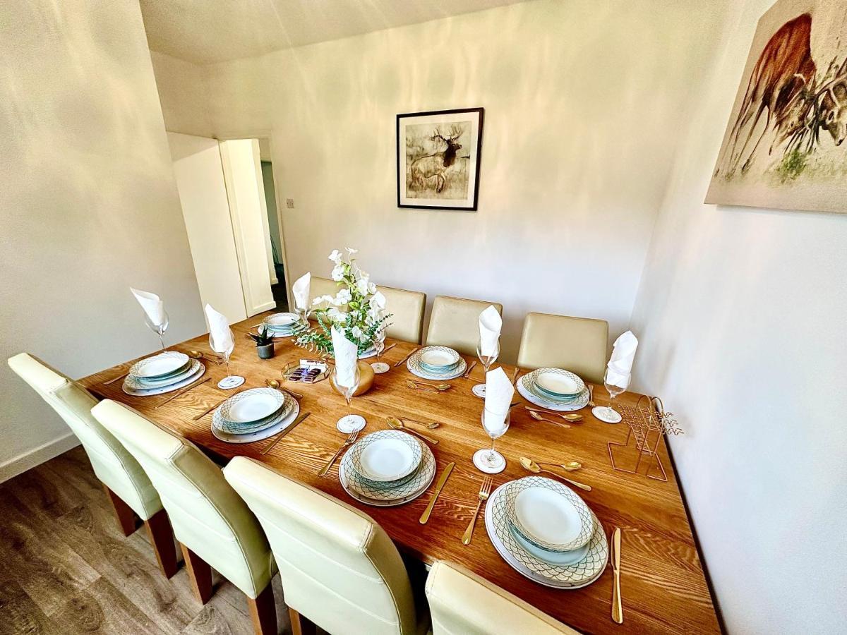 Three Bedroom Rural, Relaxing And Peaceful,Dogs Welcome! With Cymru Holidays 阿伯加文尼 外观 照片